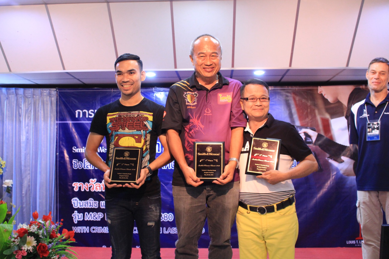 ภาพบรรยากาศงานรับรางวัล งานแข่งขันยิงปืน Smith & Wesson Classic 2016